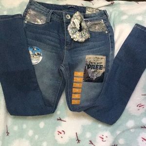 SQZ Girls Stretch Denim with Flippable Sequins and Scrunchie
